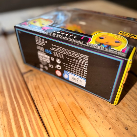 Funko Chucky & Tiffany Vinyl Figures - Orange and Yellow - Picture 2 of 5